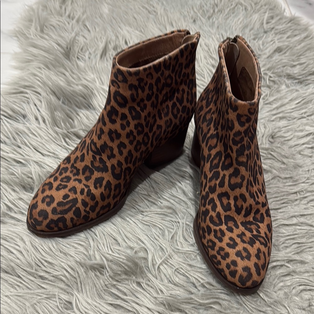 Seychelles Brown Ankle Booties with Side Zipper